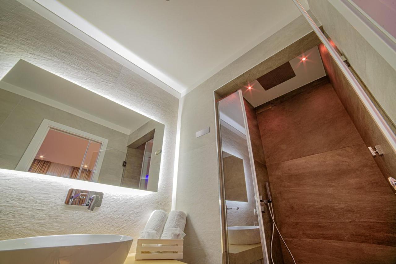 Aminta - Rooms & Wellness Андрия Екстериор снимка