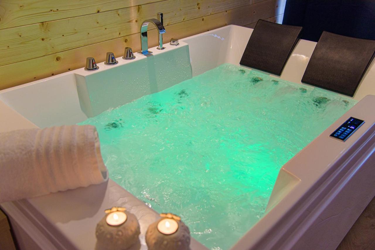 Aminta - Rooms & Wellness Андрия Екстериор снимка