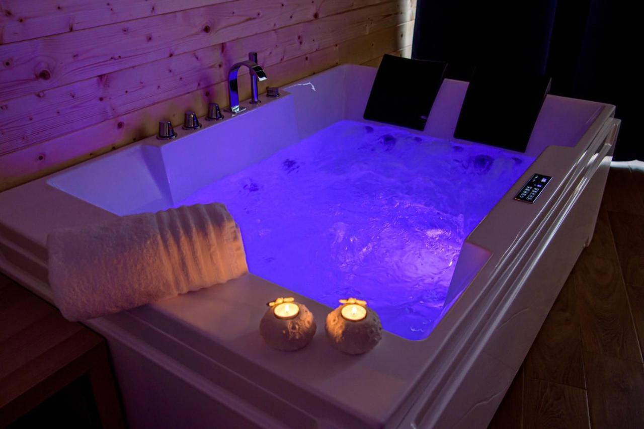 Aminta - Rooms & Wellness Андрия Екстериор снимка