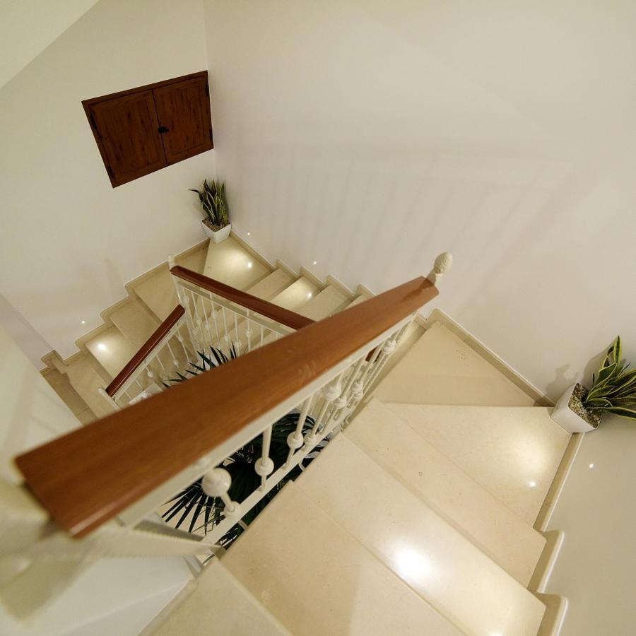 Aminta - Rooms & Wellness Андрия Екстериор снимка